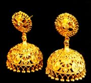 The Ever Ethnic....Dipika's Chennai Express Gold Forming Jhumkas