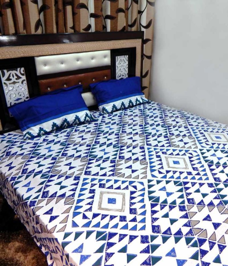 Buy Peponi Blue & White Cotton Double Bedsheet With 2 Pillow Covers online