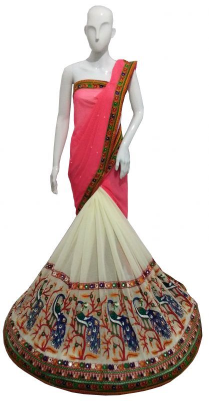 Buy Webvilla Present New Pink Designer Embroidered Lace Border 60 Gram Saree (wv-r178) online