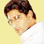 Send Flowers to Bollywood Star Arshad Warsi