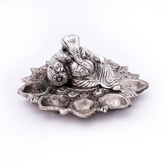 Vivan Creation White Metal Lord Ganesha Idol with Five Dia 321
