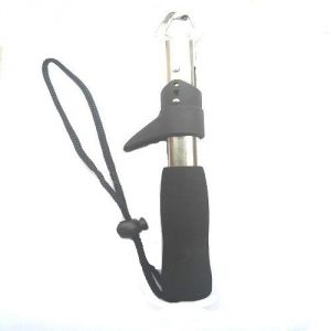 Pet accessories (Misc) - Fish Lip Grabber Tool